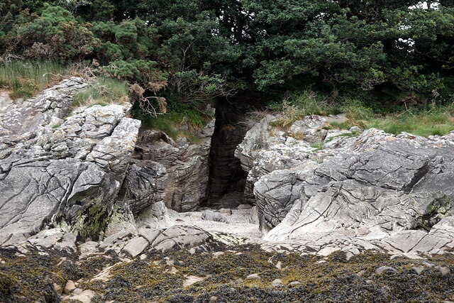 Small cave near Thirl Stane