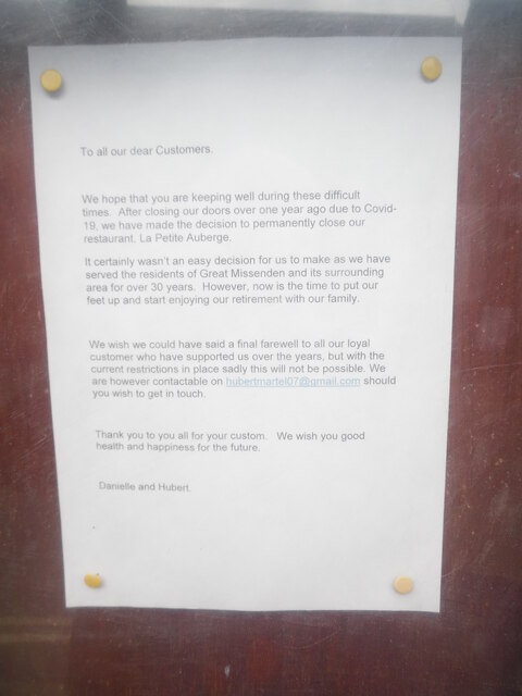 Closure Notice outside La Petite Auberge restaurant in Great Missenden