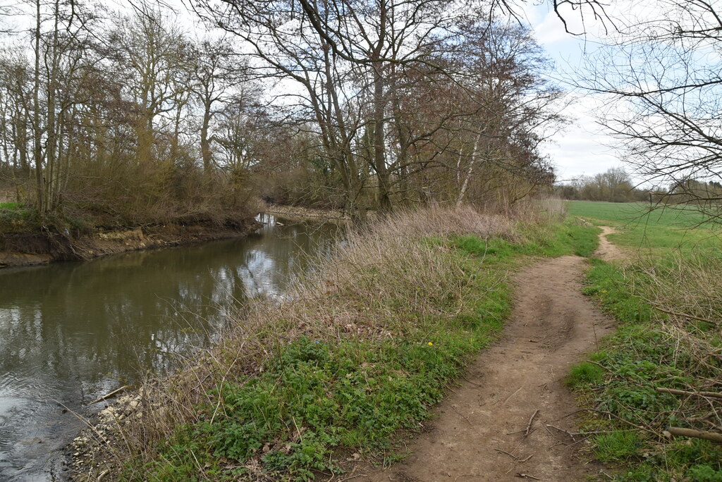 Medway Valley Walk © N Chadwick :: Geograph Britain and Ireland