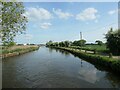 The Leeds & Liverpool canal, between bridges 20A and 20