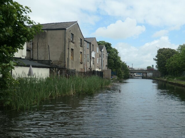 Leeds & Liverpool canal, north-west of Litherland Bridge [no 2J]