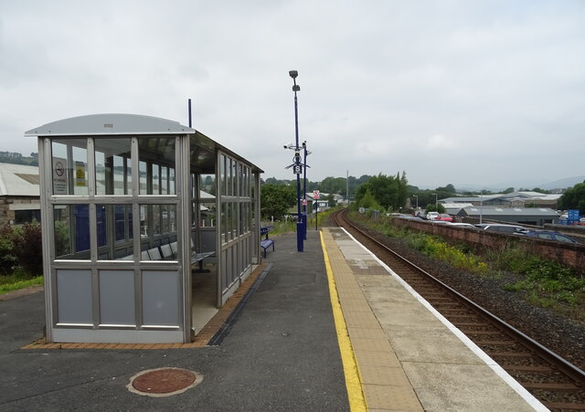 Shelter, Kendal Railway Station © JThomas cc-by-sa/2.0 :: Geograph ...