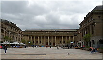 NO4030 : Caird Hall, Dundee  by JThomas
