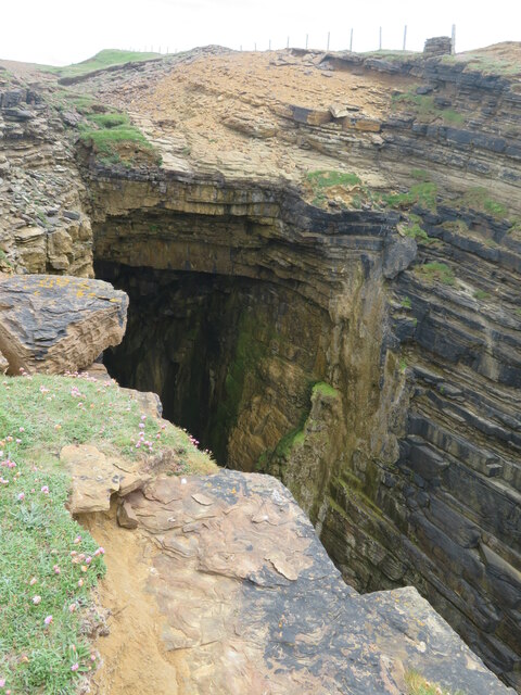 Sea Cave, Stinkna Geo