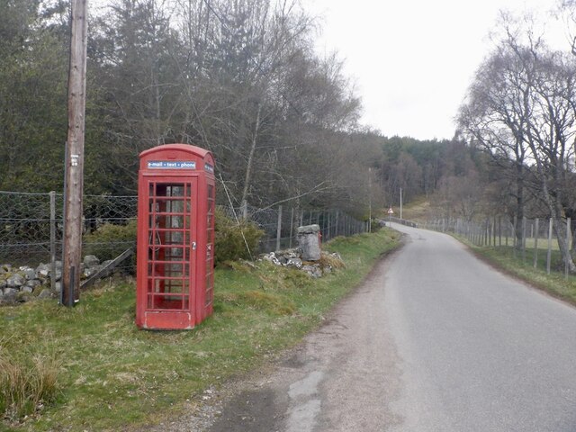 Telephone box, Inverey