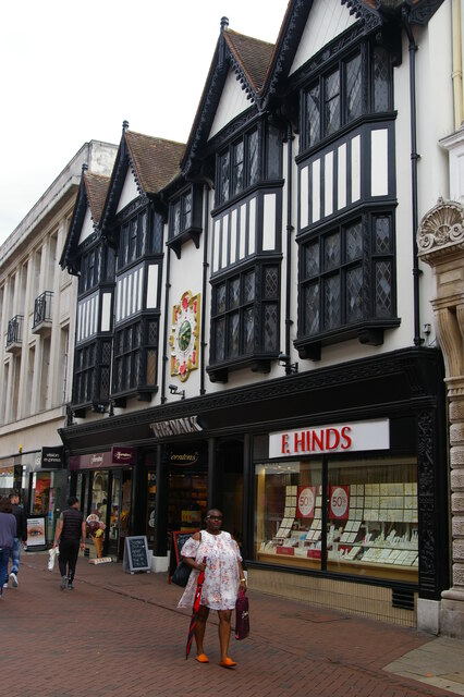 Ipswich: Tavern Street and northern entrance to The Walk