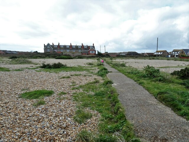 View from a Romney-Dungeness train - Lade Fort