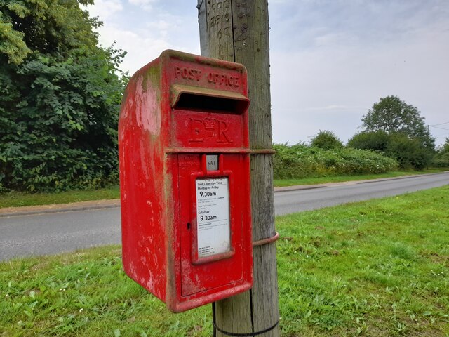 Post Box at Pages Lane, Saham Toney