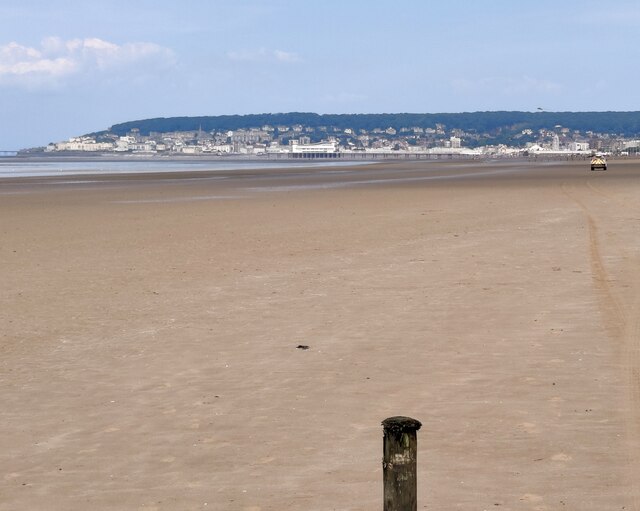 View north along the beach towards Weston-super-Mare