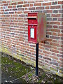 TL9734 : Stoke Road Postbox by Geographer