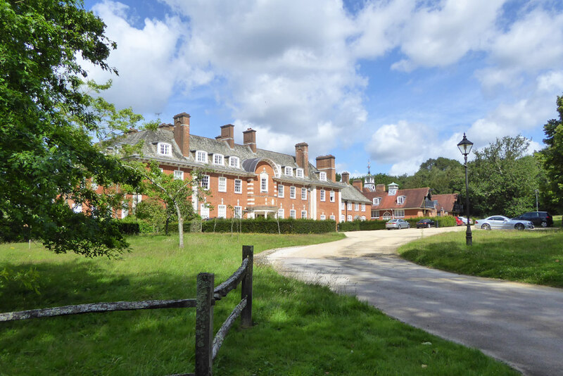 Ditton Place © Robin Webster Cc-by-sa 2.0 :: Geograph Britain And Ireland