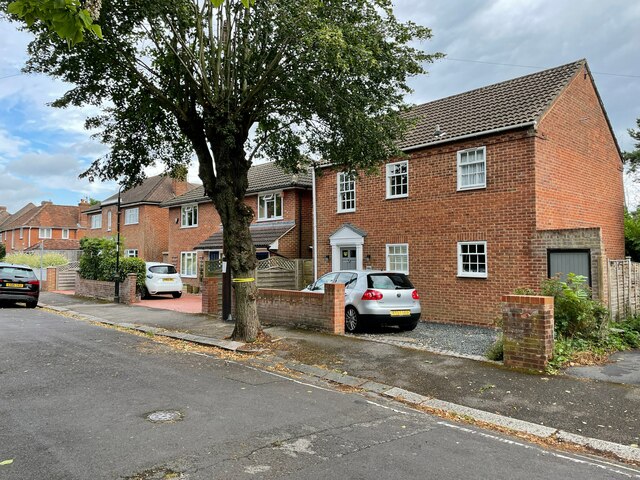 Houses Along Richmond Road © Mr Ignavy Cc-by-sa 2.0 :: Geograph Britain 