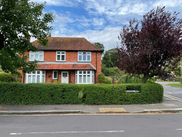 Richmond Road / Vyne Road © Fernweh cc-by-sa/2.0 :: Geograph Britain ...