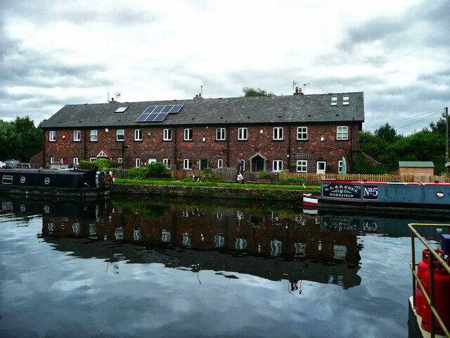 Aire and Calder Cottages, Stanley Ferry