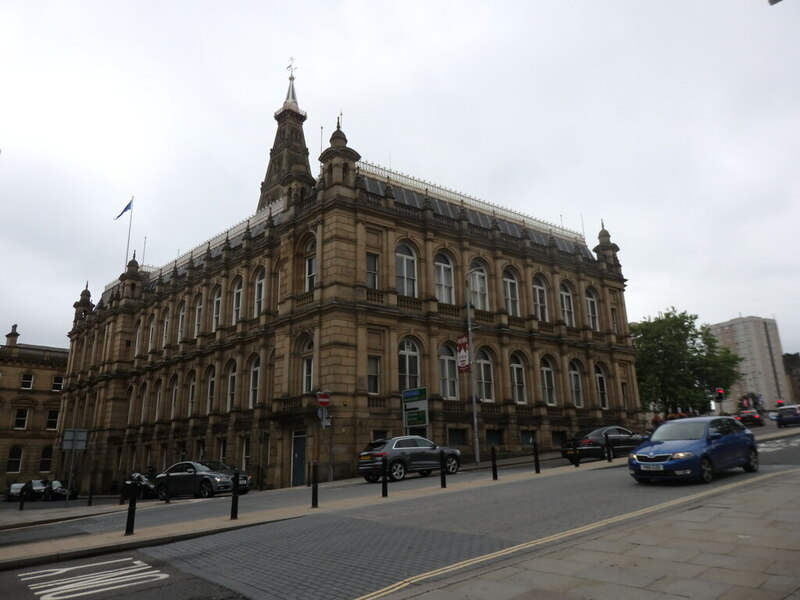 Halifax Town Hall © Stephen Armstrong cc-by-sa/2.0 :: Geograph Britain ...