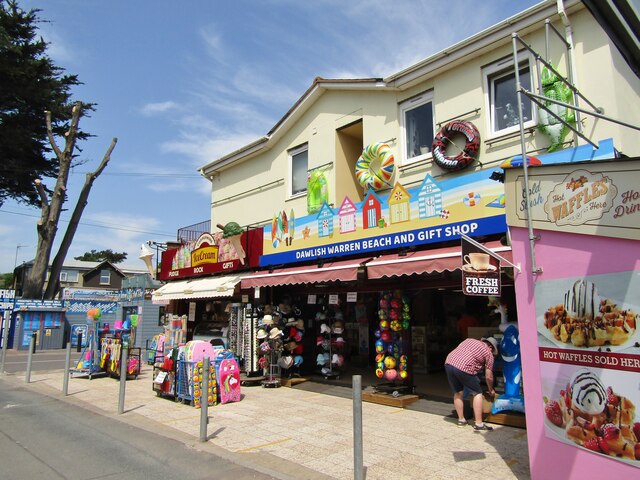 Dawlish Warren - Beach and Gift Shop © Colin Smith cc-by-sa/2.0