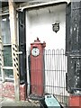 SO3164 : Ancient petrol pump on High Street by Oliver Dixon