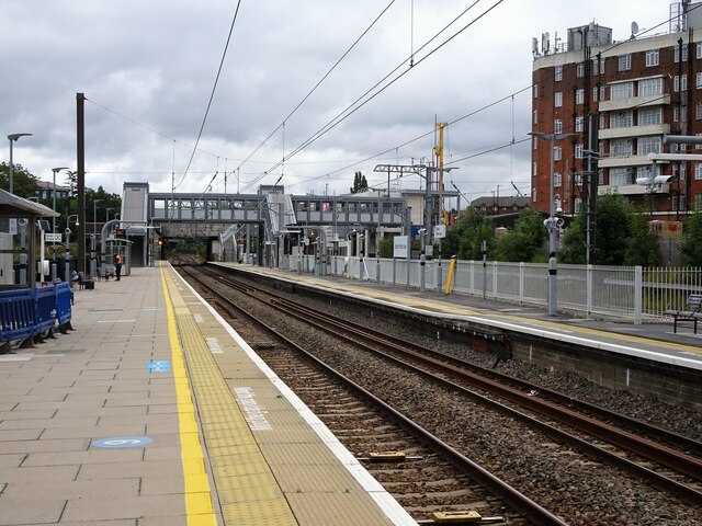 Acton Main Line railway station, Greater London