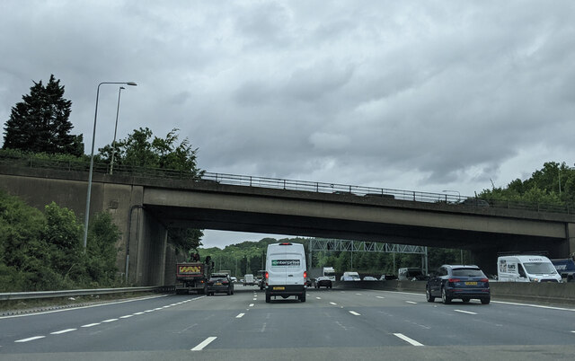 On the M25 clockwise at the A404 bridge
