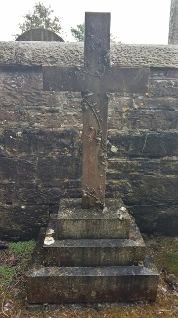 Cross in Currie Kirk Graveyard