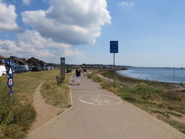 Shared use path alongside Poole Harbour