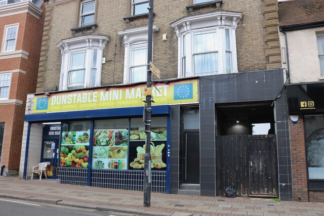 Dunstable Mini Market on High Street South