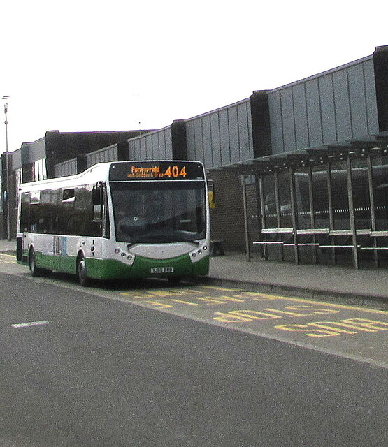 Pontypridd bus, Cheapside, Bridgend