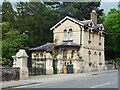 Lodge and gates, London Road, Gloucester