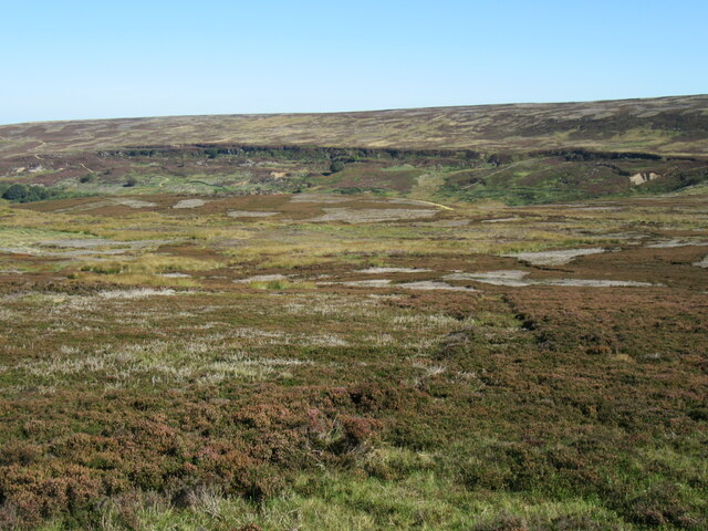 Esklets Crag © T Eyre :: Geograph Britain and Ireland