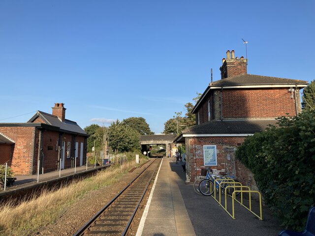 Oulton Broad South station