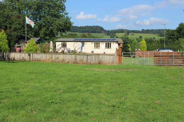 bungalow-near-solar-farm-llancayo-m-j-roscoe-geograph-britain-and