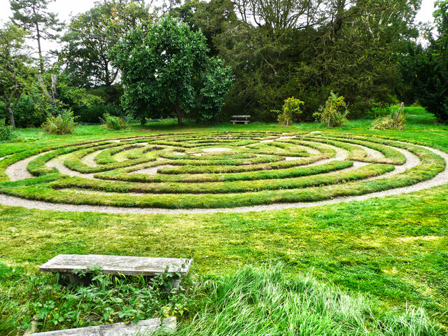 Maze, looking northwards, Doddington Hall gardens