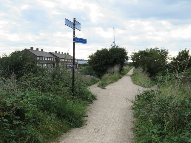 Ridgeway path, near Abbey Wood