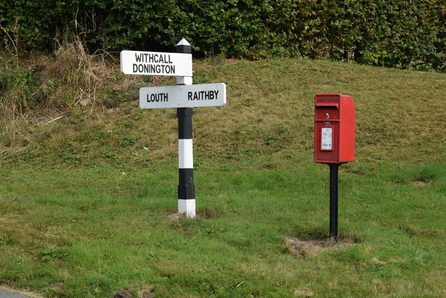 Direction Sign  Signpost at Hallington