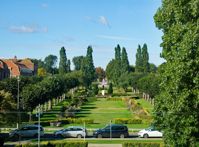Welwyn Garden City : Howardsgate Gardens