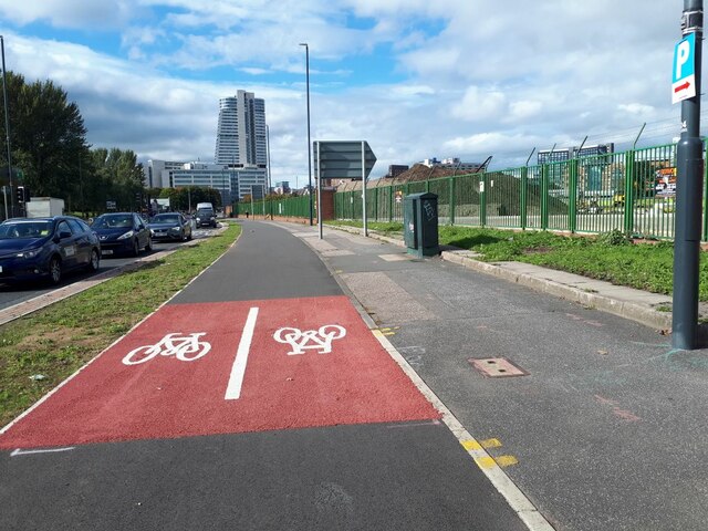 New cycle lane, Great Wilson Street