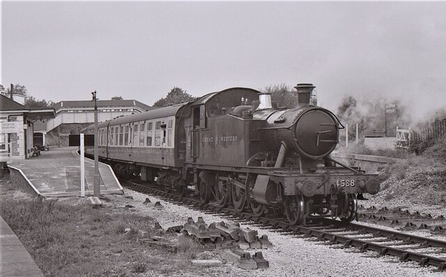 Train at Churston station, 1977