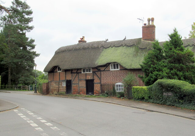 Thatched cottages High Street Kenilworth