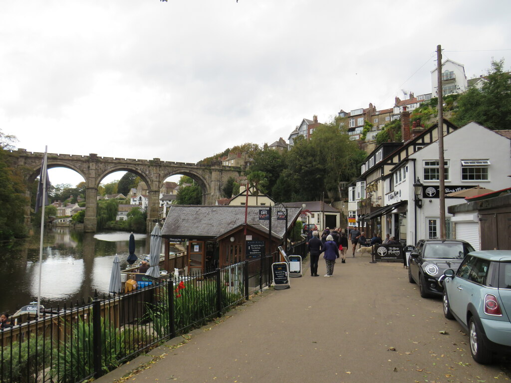 waterside-knaresborough-malc-mcdonald-geograph-britain-and-ireland