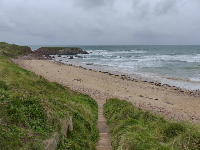 Path from car park to Freshwater West beach