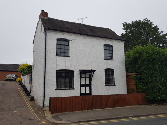 2, The Holloway, Droitwich Spa