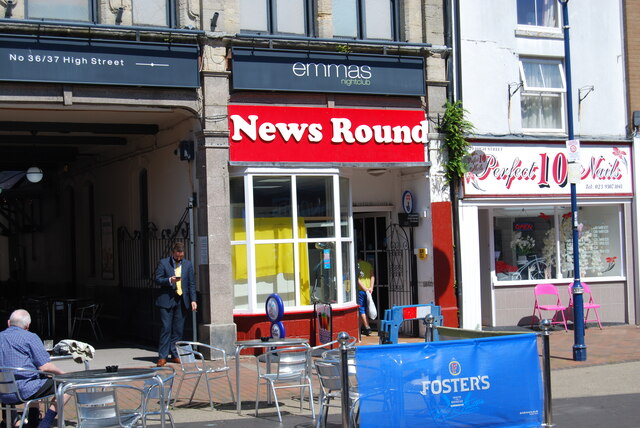 News Round in the High Street