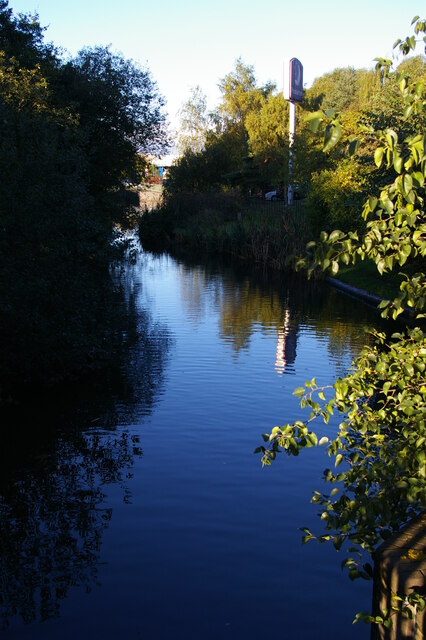 Ridgacre Branch Canal, Swan Village