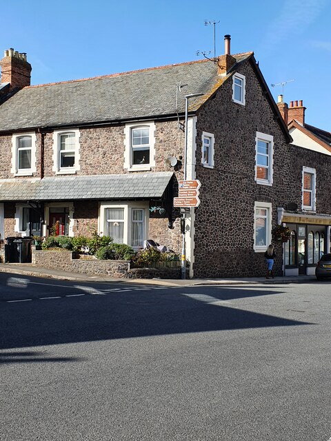 Selbourne Place, Minehead © V1ncenze :: Geograph Britain and Ireland