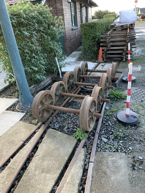 Spare wheels and spare track