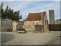 Tumbledown building, Close Farm