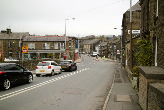 Keighley Road, Silsden approaching... © Mark Anderson cc-by-sa/2.0 ...