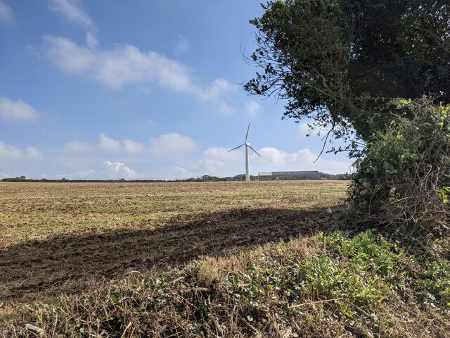 Looking towards Trenhayle Farm wind turbine