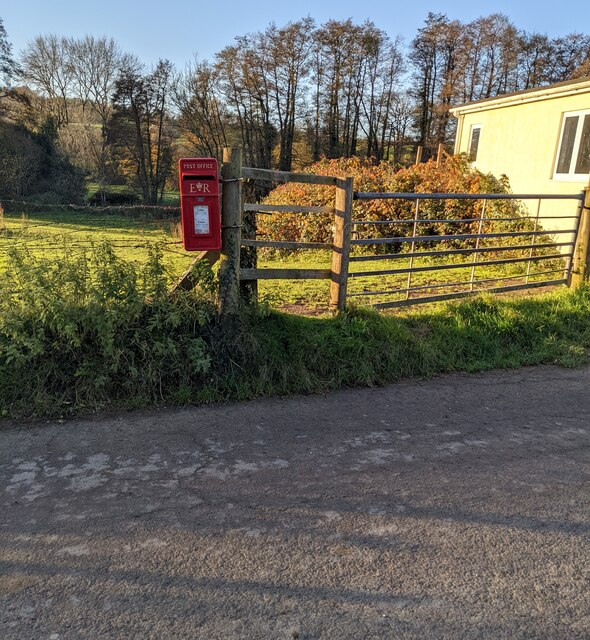 Queen Elizabeth II postbox, Llandegveth