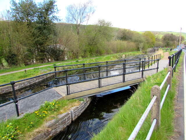 Canal footbridge, Clyne